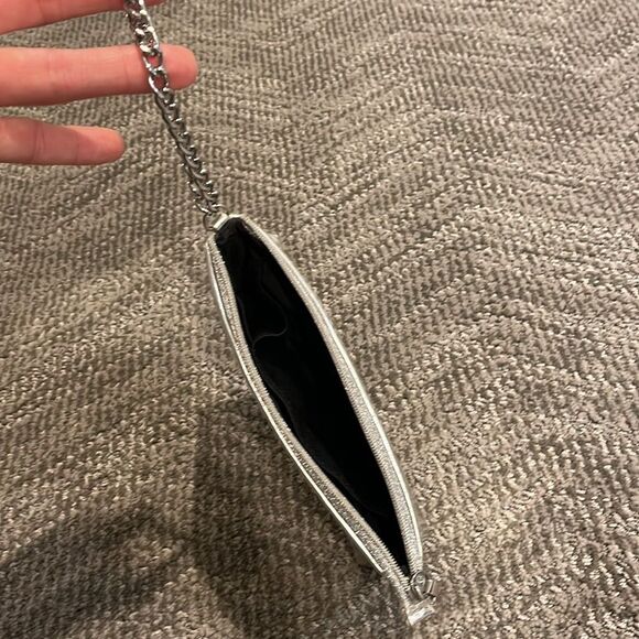 Bobbi Brown Metallic Silver small clutch for makeup or sunglasses - Picture 2 of 6